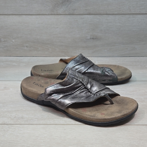 Taos Footwear Women Gift 2 Loop Toe  Comfort Sandals Shoes Slide Sz 8 - Picture 1 of 13